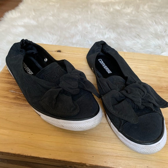 converse bow slip on